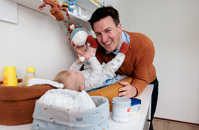 Luuk met baby Mats